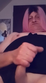 Patti Xdresser дрочит
