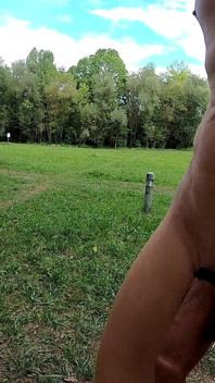 Pau e meio pau duro encontra ao ar livre