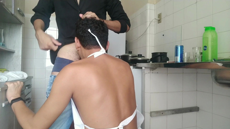 MiguellTrajano: Meu meio-irmão esperou muito tempo para comer o que ele...