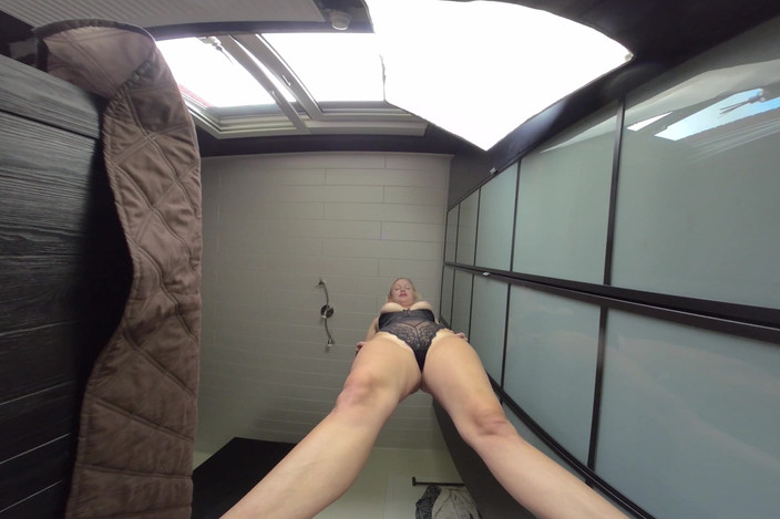 BlondeHexe VR: Giantess Hat Ihren Spass Mit Dir