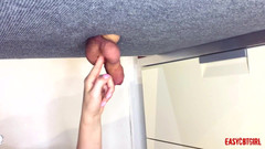 AnnyCandyPainboy: Госпожа указывает пальцами на яйца и шпилю их пальцами Easycbtgirl
