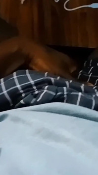 Anaal vingeren, mijn grote zwarte lul strelen