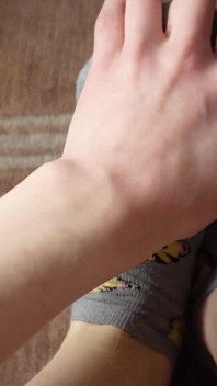 Thủ dâm từ pov nữ với đôi tất gợi cảm