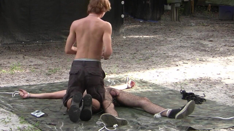 Dream Boy Bondage: Outdoor Slave - Chapter 4