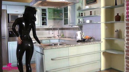 Fem Latex: Terezza și dragostea ei pentru latex