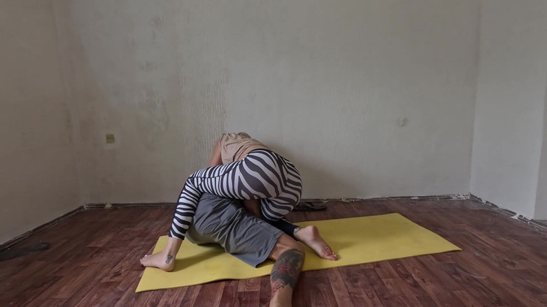 HotPrincessUA: Yoga Dommes Wrestling Boy Toy Controlled &amp; Scratched