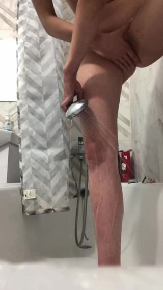 teenstep: Masturbatie poesje douche slaapzaal