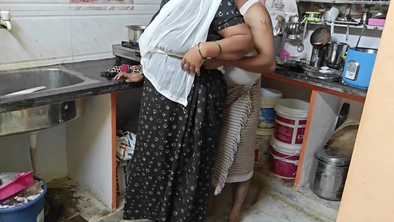 RoyToy: Sexo bhabhi caliente en la habitación de la cocina con...