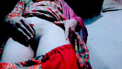 TricolorMusic3: Weelderige kut verlangend naar een pik, maar wat moet ik...