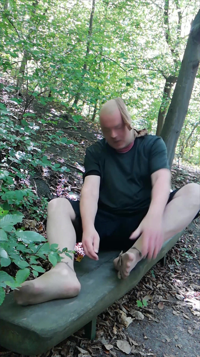 Carmen_Nylonjunge: Nylon Fetish Break on the Seilbahnberg