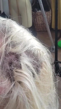 Dominare transsexuală cu sex oral adânc în gât