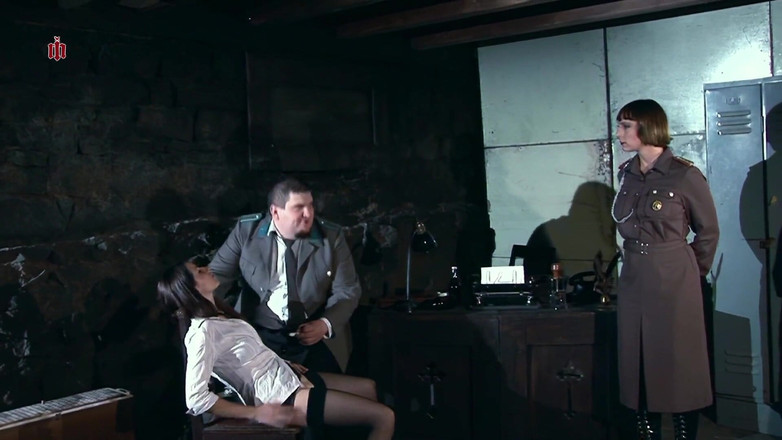 Inquisition and prison world: Clara - Curva din cartier își pedepsește sfârcurile