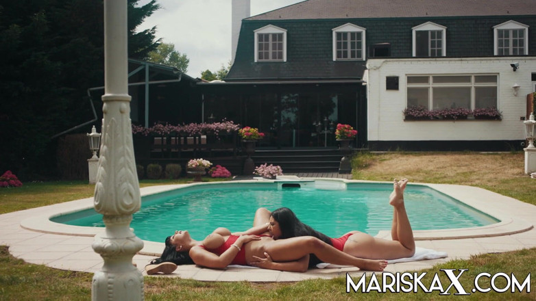 Mariska x: Valentina Ricci &amp; Permainan lesbian Mariska