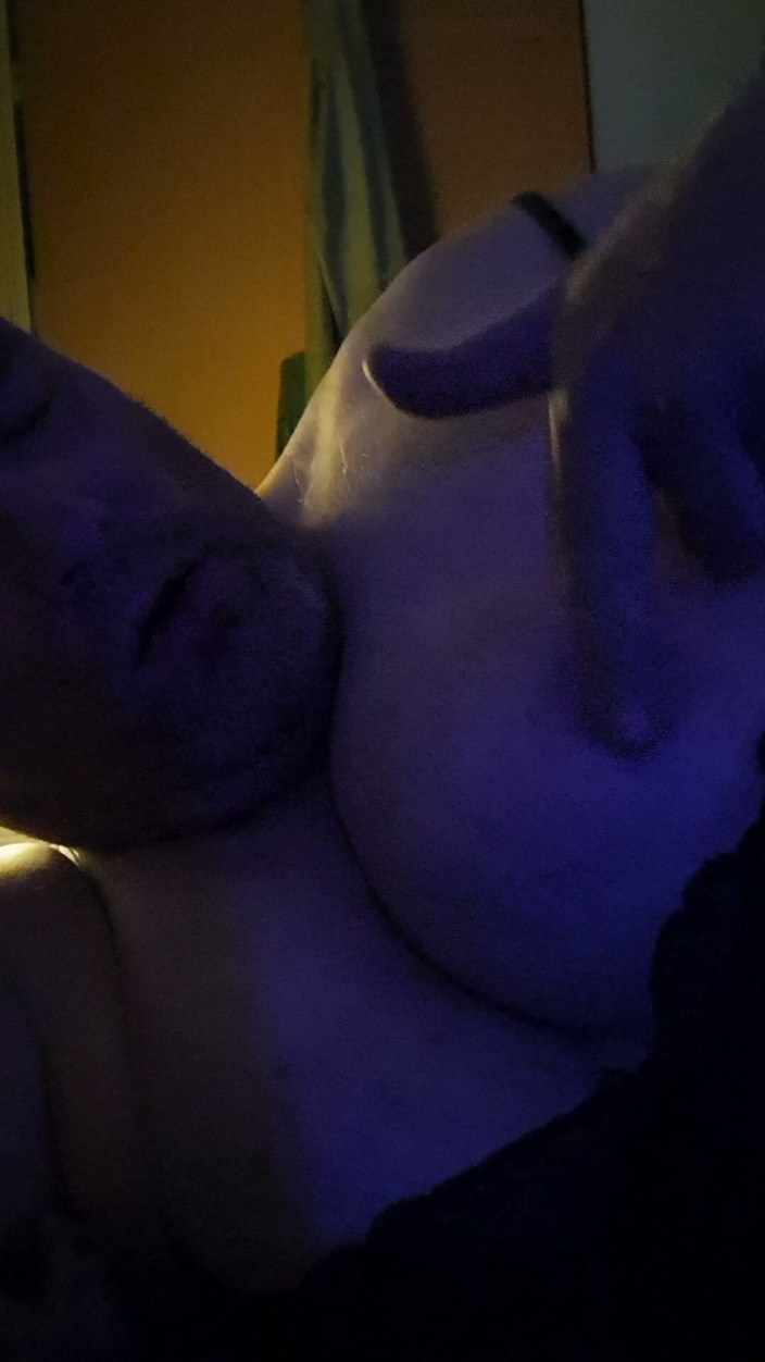 Fickspecht: The Bitch Still Can't Stop