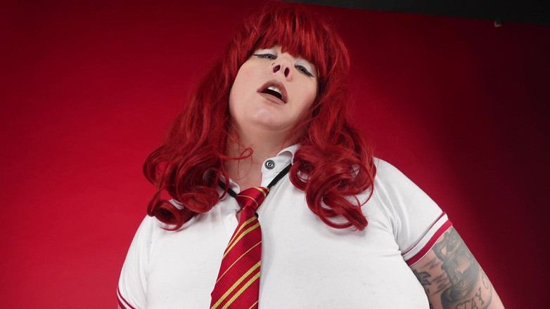 Deanna deadly: 펨돔 에르미온 구두로 굴욕을 당하다