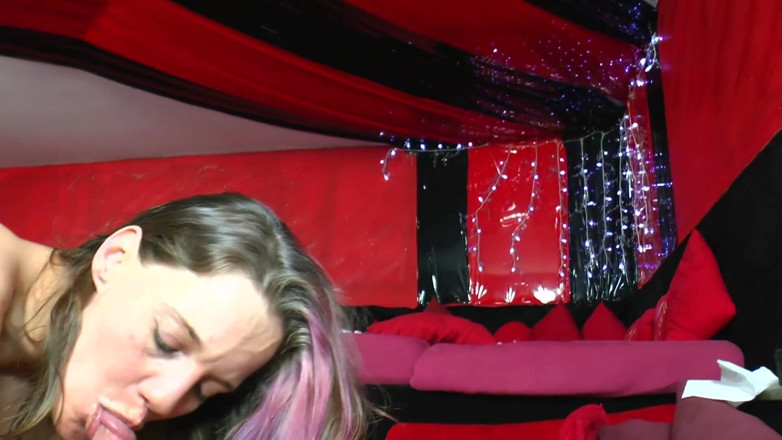 Mature Climax - 100% Mature Videos: Німецькі повії спокушають членів у дивовижній оргії