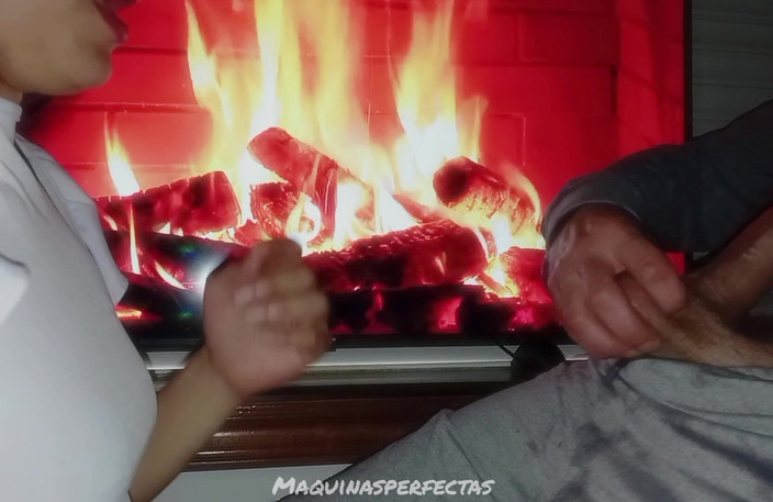 Maquinasperfectas: Она сосет мои яйца, а я наполняю ее рот спермой. Реальное порно