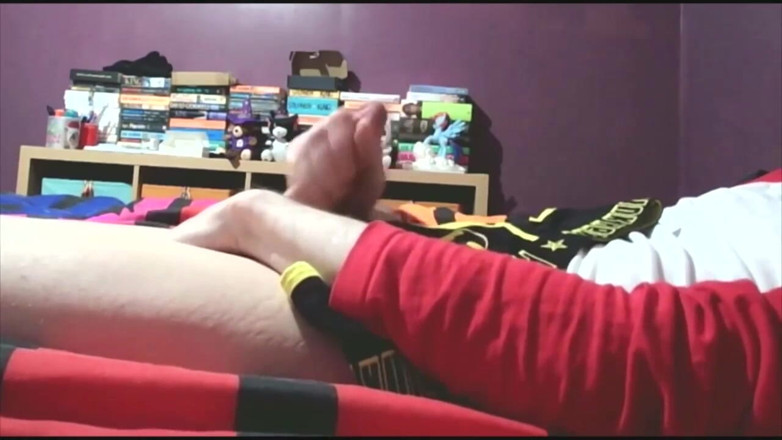 Gay Scottish twink Sammy Andrews: Sammy Andrews cumming on black superhero underwear