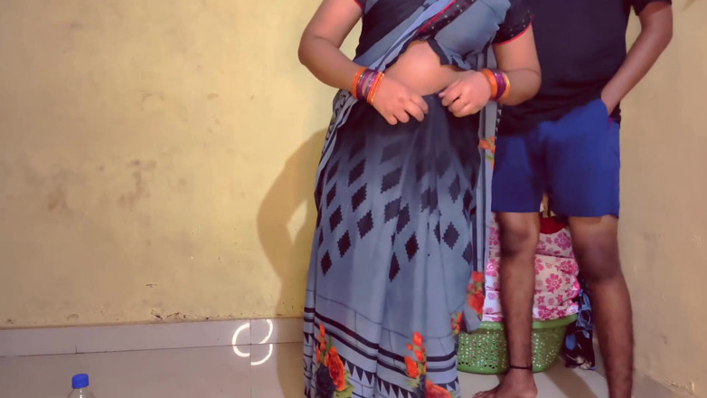 Your_Suman: Ma belle-mère se changeait et son beau-fils l'a baisée