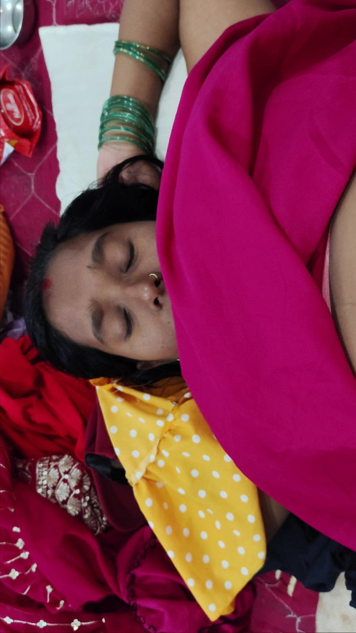 Premi pooja: Indian Desi india bella figa apre le gambe e mostra...