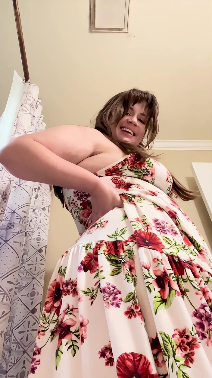 Miss happy mommy: Sundress และ No Panties Pee Play (รวมตด????)