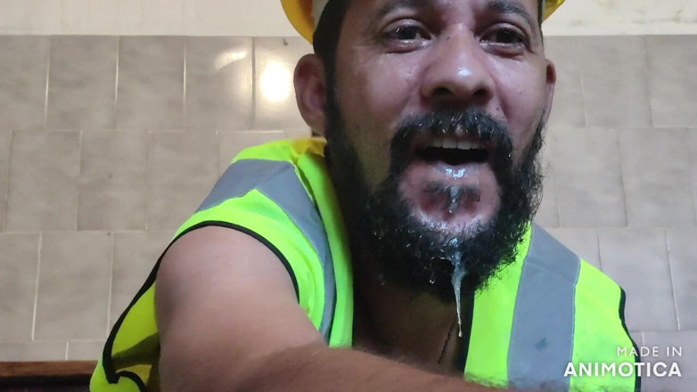 Stink HairyMale: Mijando prazer amador