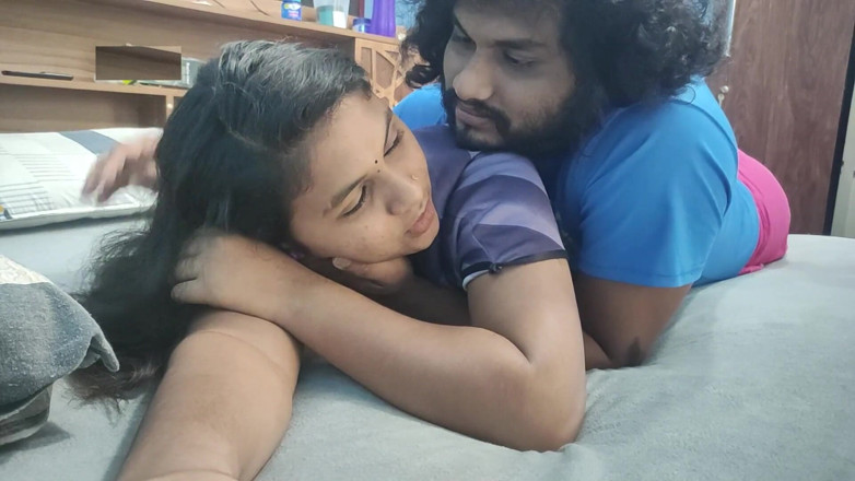 Vaigavarun45: Mallu, belle-mère, pipe nocturne et sexe torride avec son beau-fils