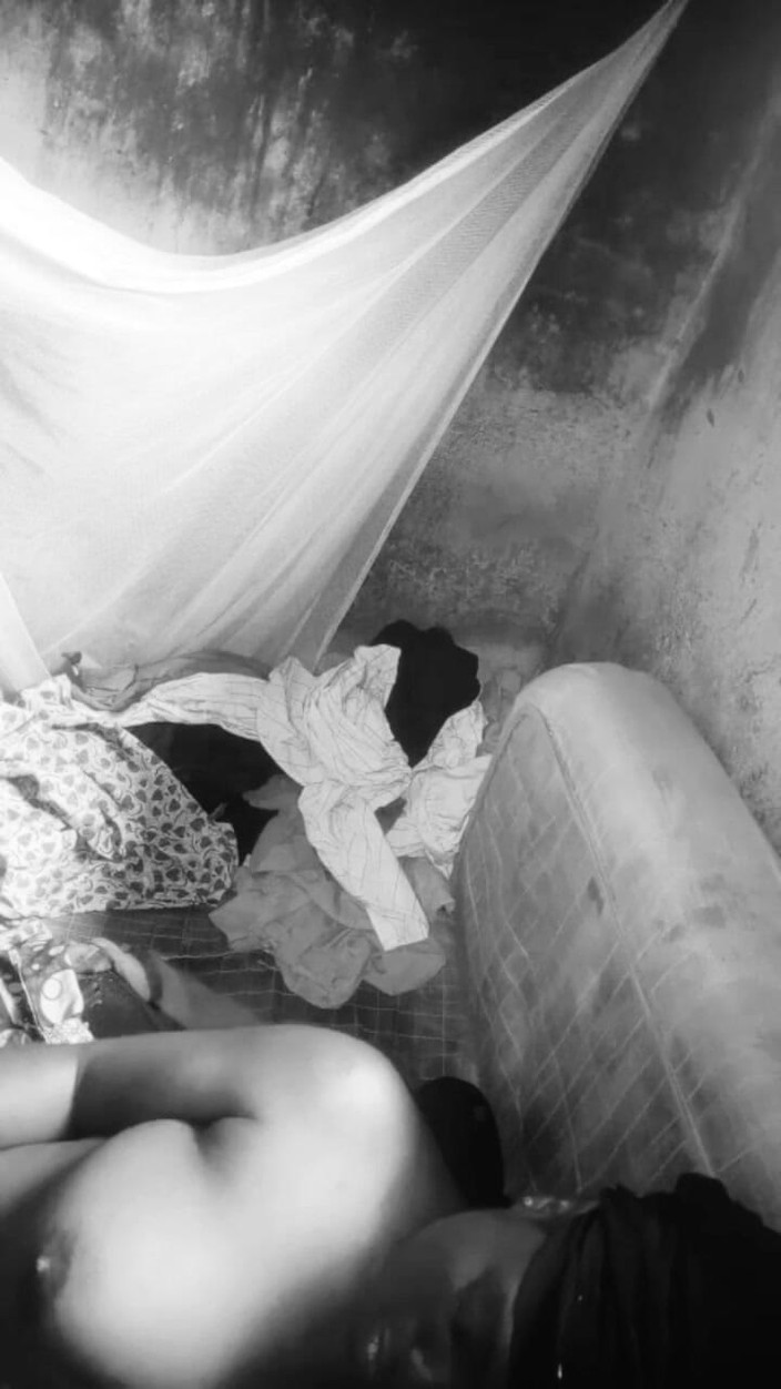 Oladi plenty tv: Vidéos maison avec une fille à gros nichons