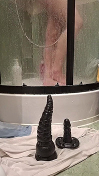 Umyji Si Dildo I Sebe Opravdu Důkladně