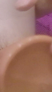 Schlampiger großer dildo anal mit viel weit offenem