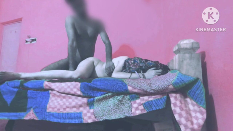 Housewife 69: A Desi Whore Found Alone in Her House by Her...