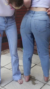 Lesbian Kissing & Jeans Wetting W Rosa & Carrie