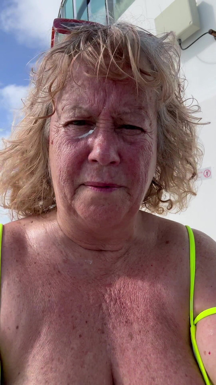 Big Ass 4 U: Zonnebrandcrème op elke laatste sproeten stoppen