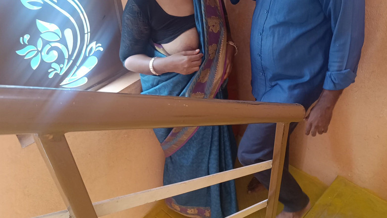 Pushpa studio: Merdivenlerde aldatan ev hanımı romantizmi