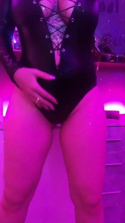 Lust_chick30: The Horny New Black Outfit