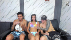 Latin bitch: 거친 구강성교와 얼굴 성교 포함