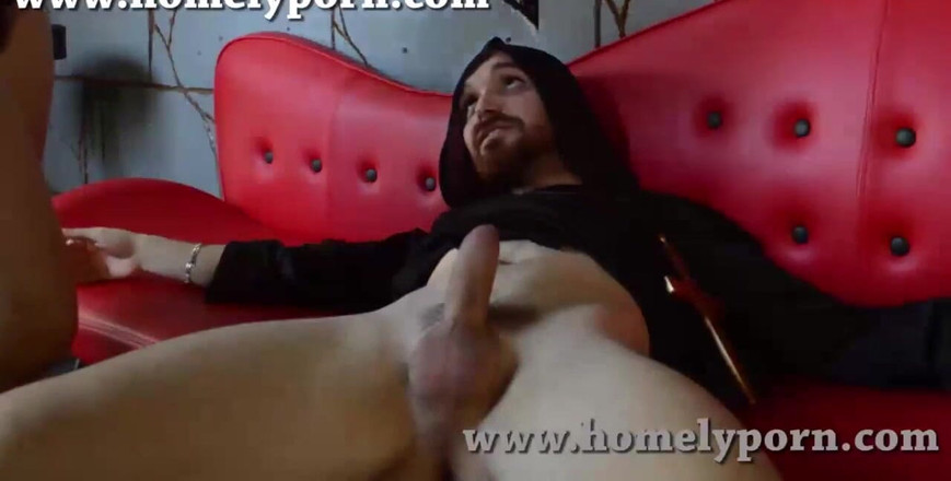 Pamela Sanchez: Cewek katolik ini dientot enak banget