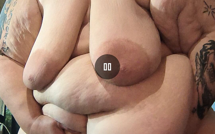 HerculesnVENUS: Kluzká, když je mokrá Tato kundička dostane hlad n purred