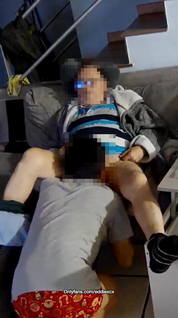 eddiexcxc: Awek muda (19) memberikan atuk blowjob (69)