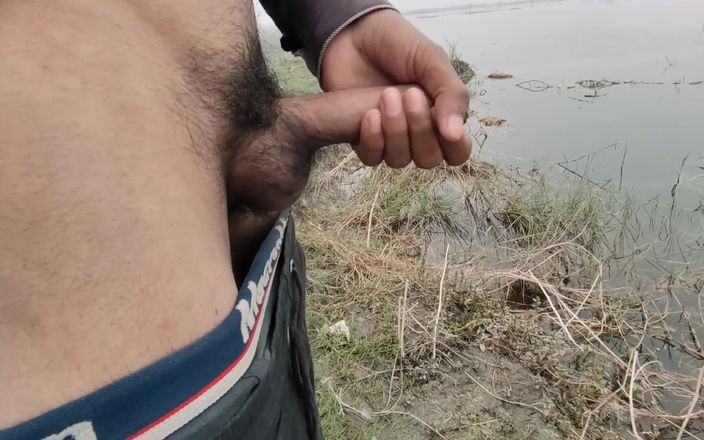 The thunder po: पाउंड की तरफ एक भारतीय बड़ा लंड हस्तमैथुन