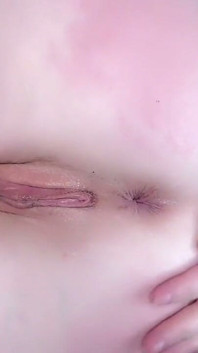 엉덩이에 있는 아이스 커네스