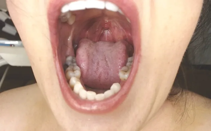 Abby Anna: Throat and Mouth Spit Strings Uvula Tonsils Uvula