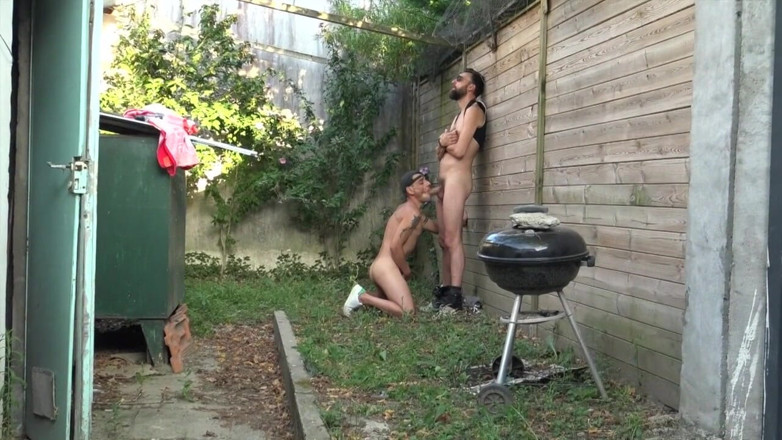 WORLDWIDE RAW FUCK STUDIO: Bick fucked in exhib outdoor park by XXL cock