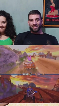Gamer Meisje speelt racespellen Wedden Alles (Anaal)