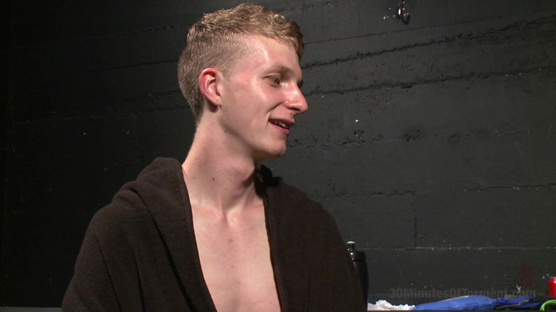 30 Minutes of Torment: Branden Forrest und die entmutigende Arschstation-Herausforderung