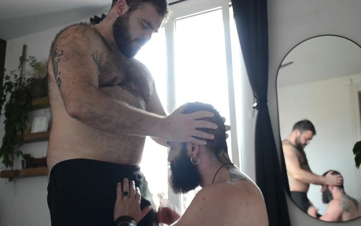 The bearded master: 전체 비디오. 털이 무성한 돔 레슬링. 마스크 핫한 땀에 젖은 액션.
