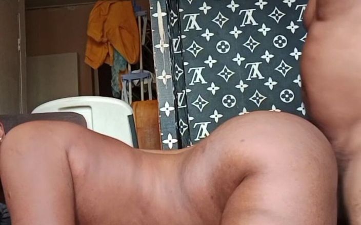 Pornbabe: Mój kochanek pieprzy mnie mocniej