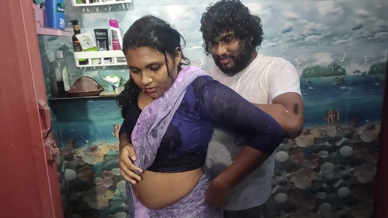 Vaigavarun45: Desi par Saree badar med sex dag efter äktenskapet