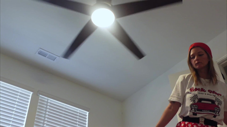 Kink in Time: Peyton's Sultry '50s Giantess Fantasy 4K POV Tiny Thrills Await!