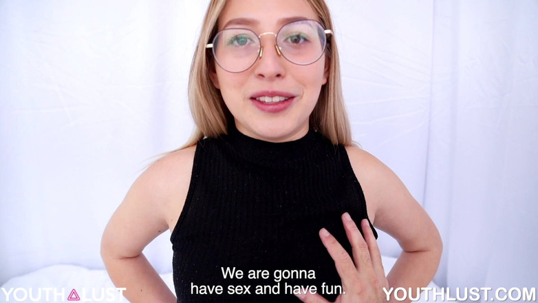 Youth Lust: 罗克珊第一部色情扩展版